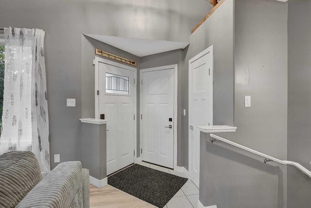 7006 115B Street - Photo 2