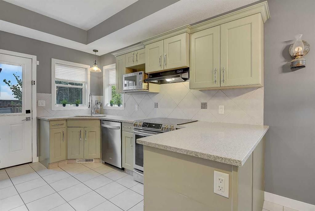 7006 115B Street - Photo 4