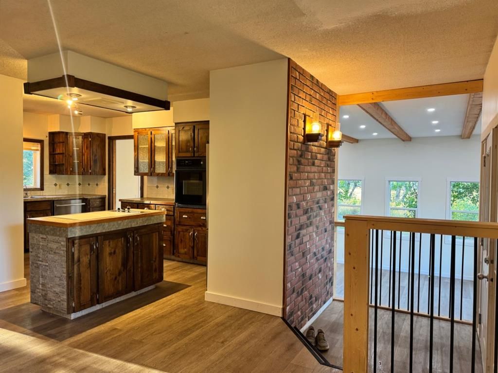 725002 Range Road 52   - Photo 4