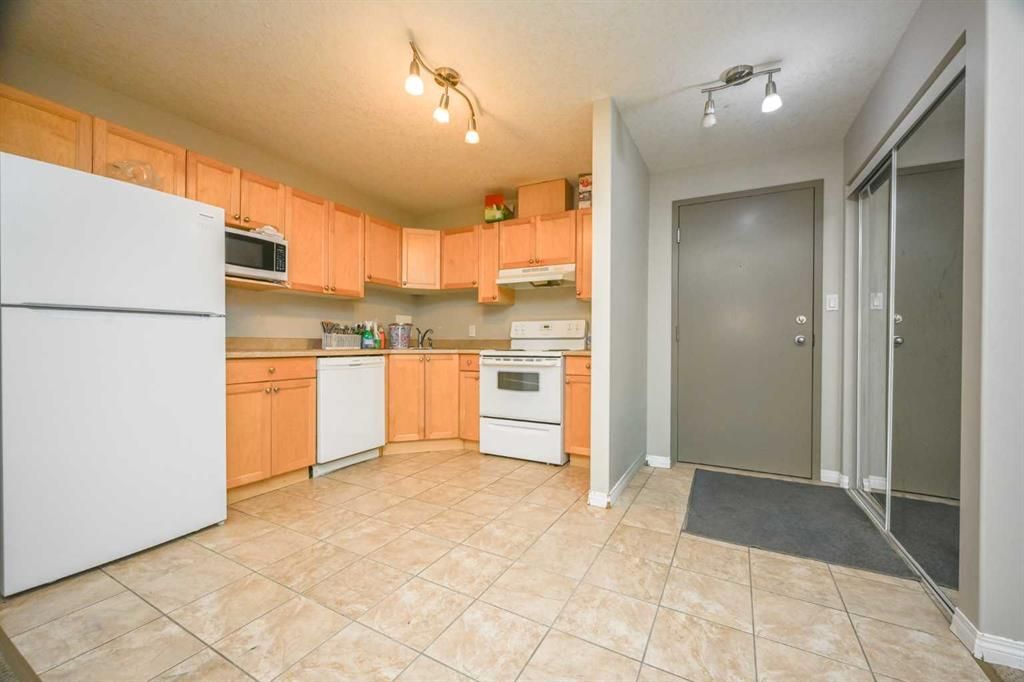 102, 9810 96 Street  - Photo 11