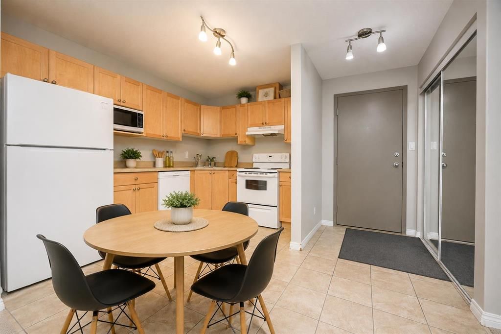 102, 9810 96 Street  - Photo 3