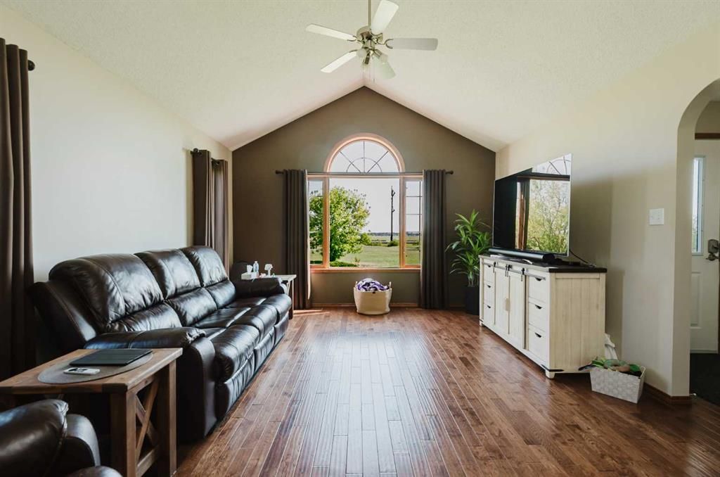 711012 Range Road 64   - Photo 15