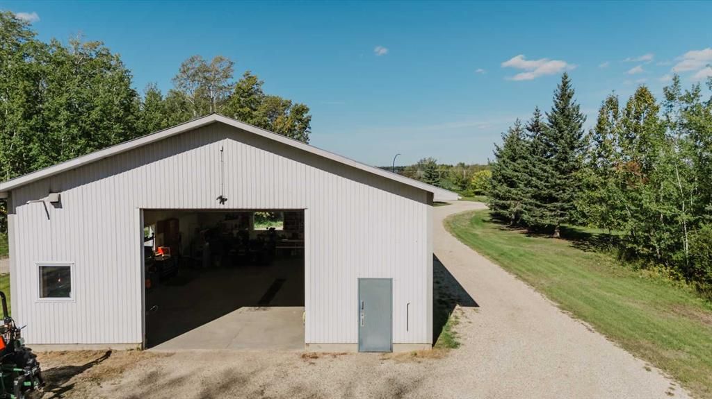 711012 Range Road 64   - Photo 4