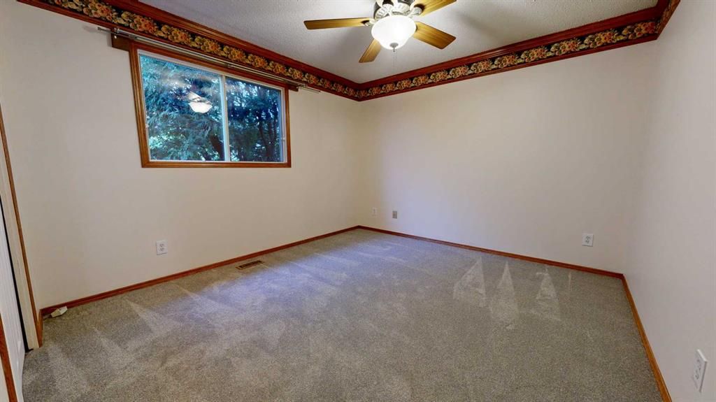 9510 81 Avenue  - Photo 11
