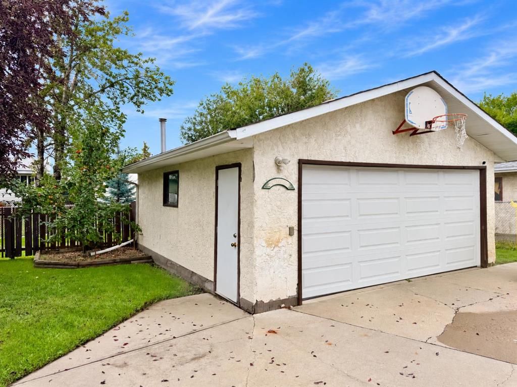 9510 81 Avenue  - Photo 27