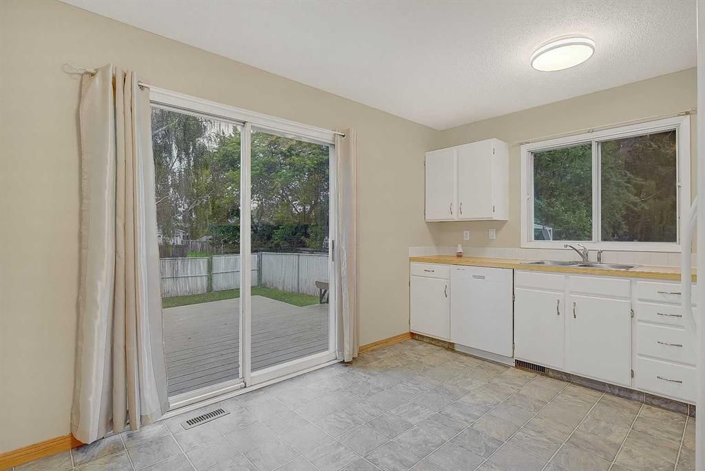 7607 96 Street  - Photo 10