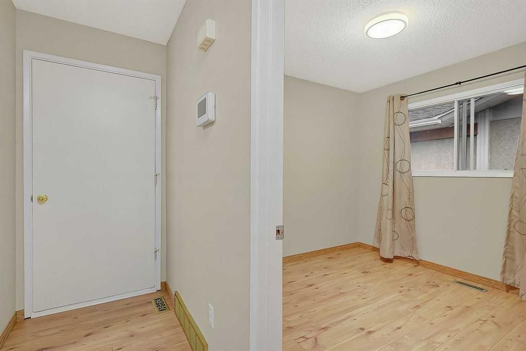 7607 96 Street  - Photo 15
