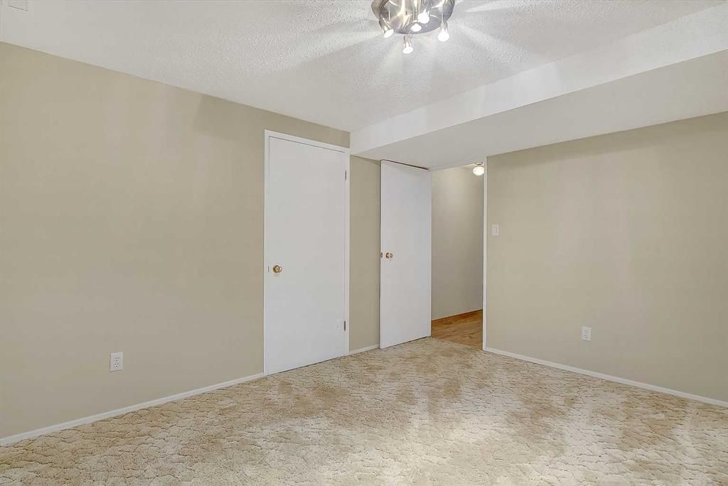 7607 96 Street  - Photo 22