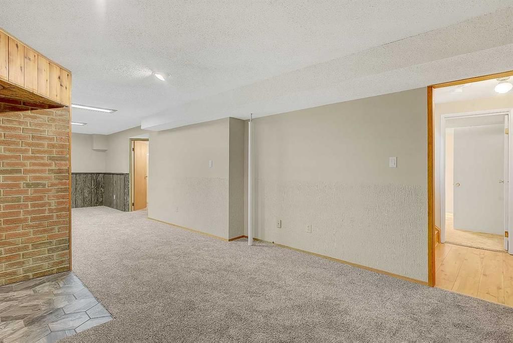 7607 96 Street  - Photo 25