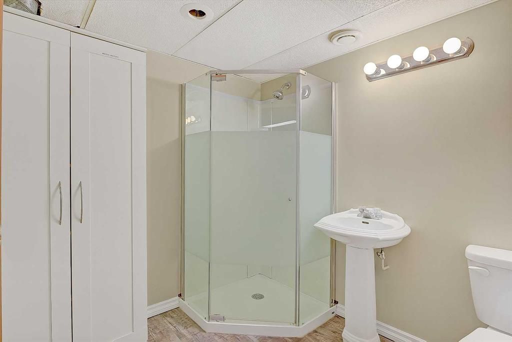 7607 96 Street  - Photo 27