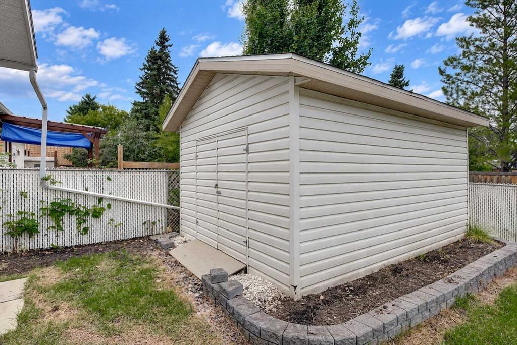 7607 96 Street  - Photo 28