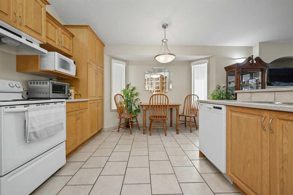 2, 8910 122 Avenue  - Photo 8