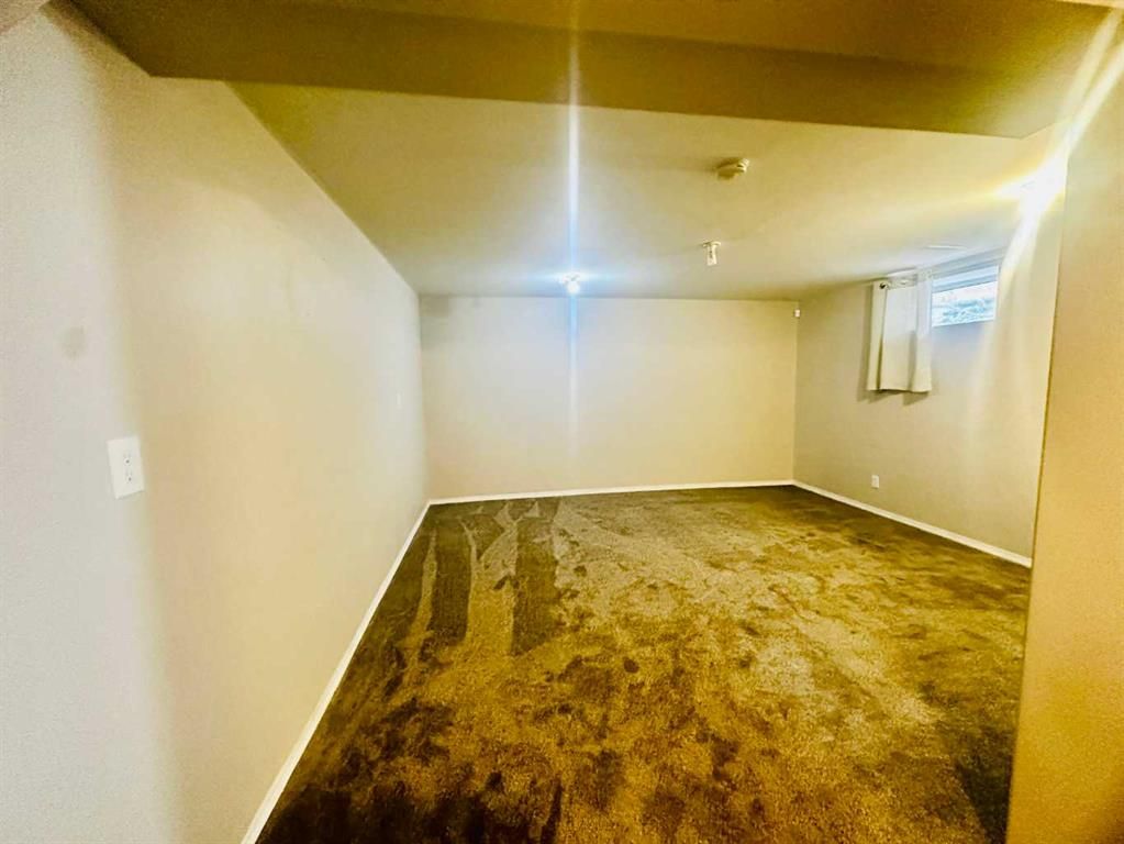 10625 Royal Oaks Drive  - Photo 21