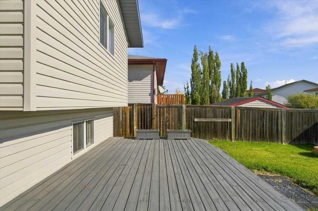 10625 Royal Oaks Drive  - Photo 29