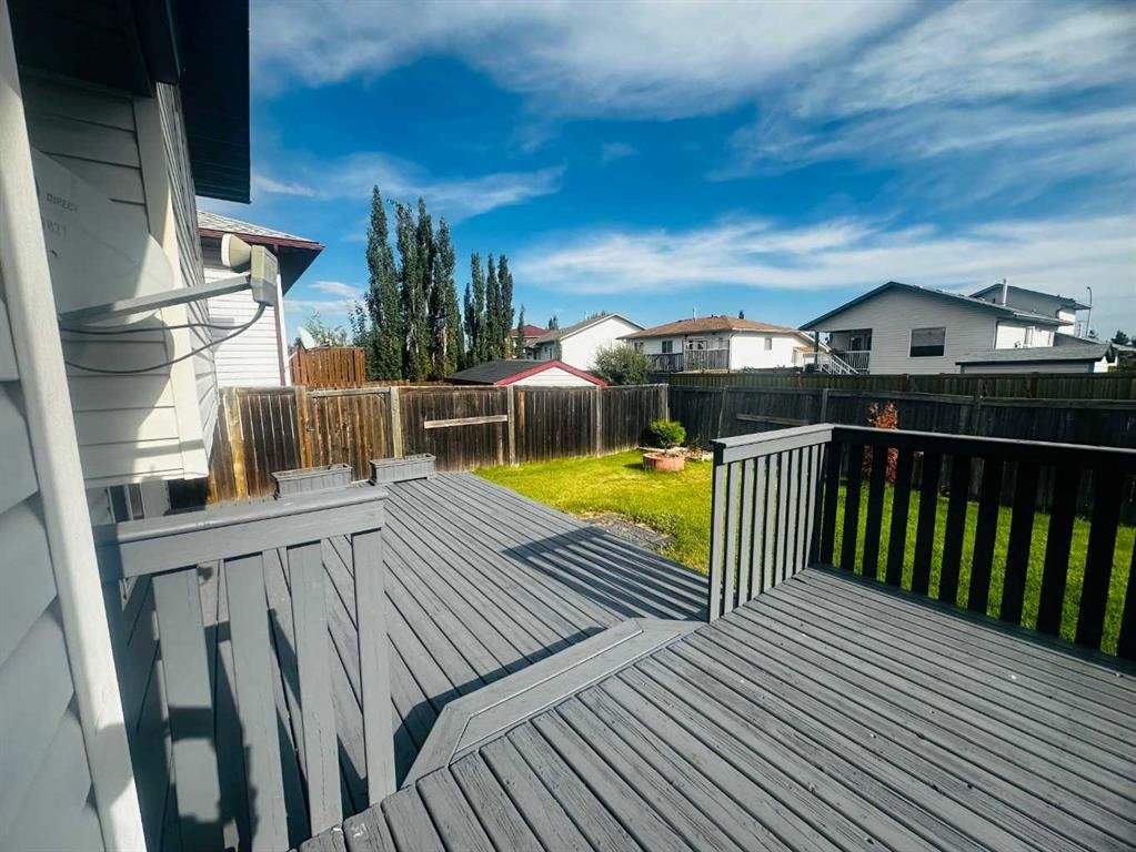 10625 Royal Oaks Drive - Photo 2