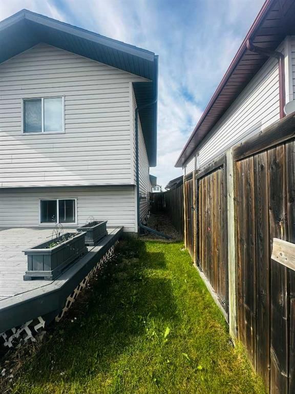 10625 Royal Oaks Drive  - Photo 6