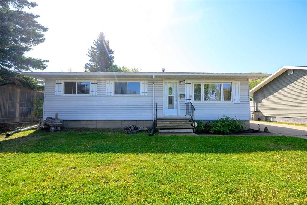 9923 88 Avenue  - Photo 1