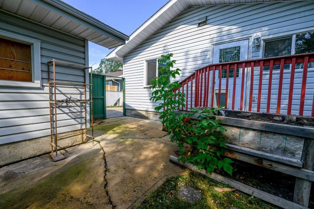 9923 88 Avenue  - Photo 44