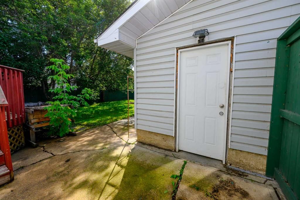 9923 88 Avenue  - Photo 45