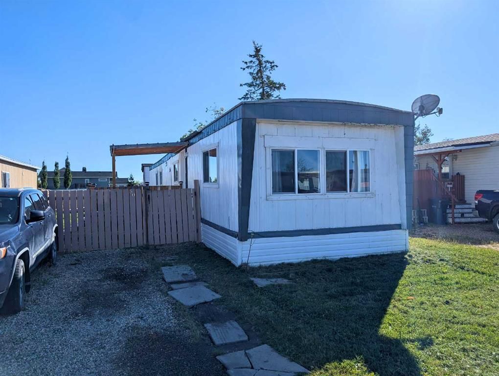 50, 9824 104 Avenue - Photo 1