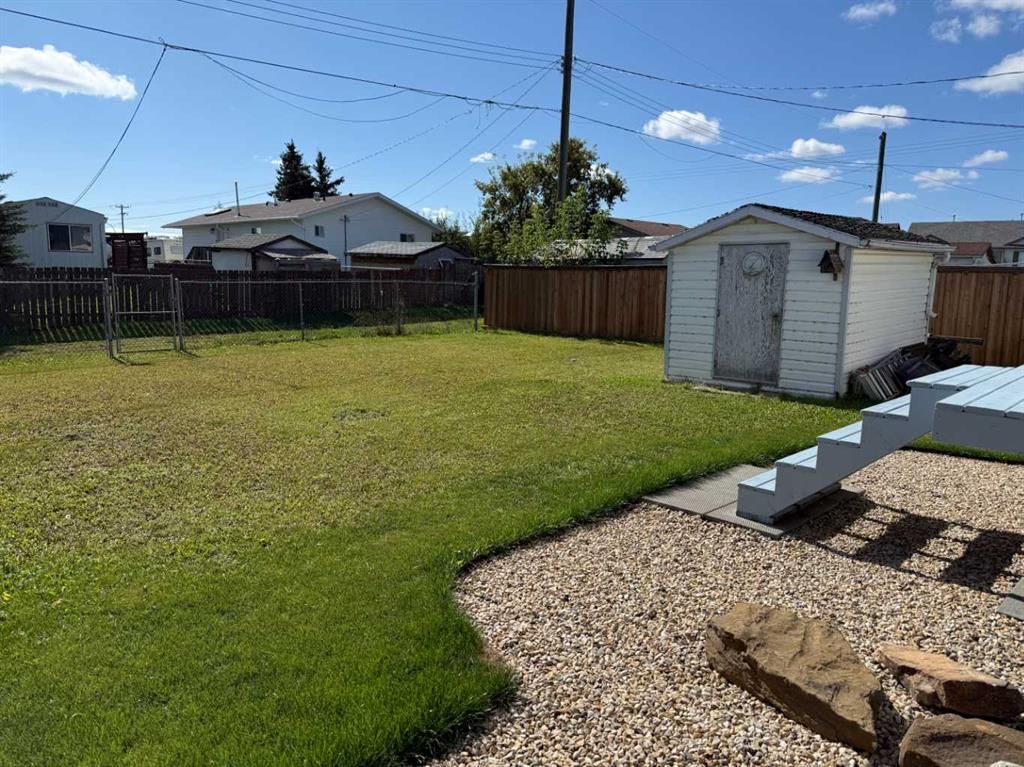 9713 105 Avenue - Photo 4