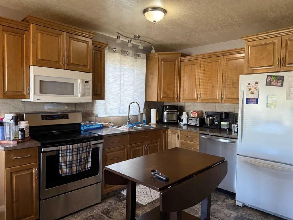 9713 105 Avenue  - Photo 6