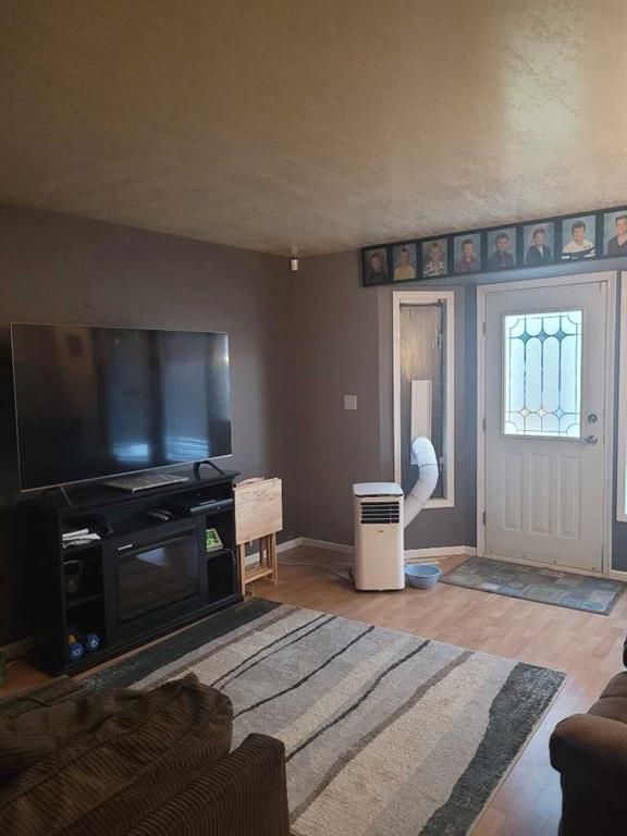 9713 105 Avenue  - Photo 7