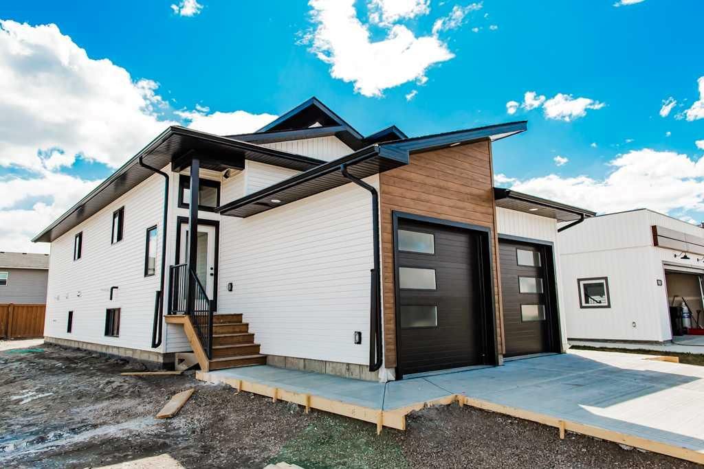 9533 114 Avenue  - Photo 1