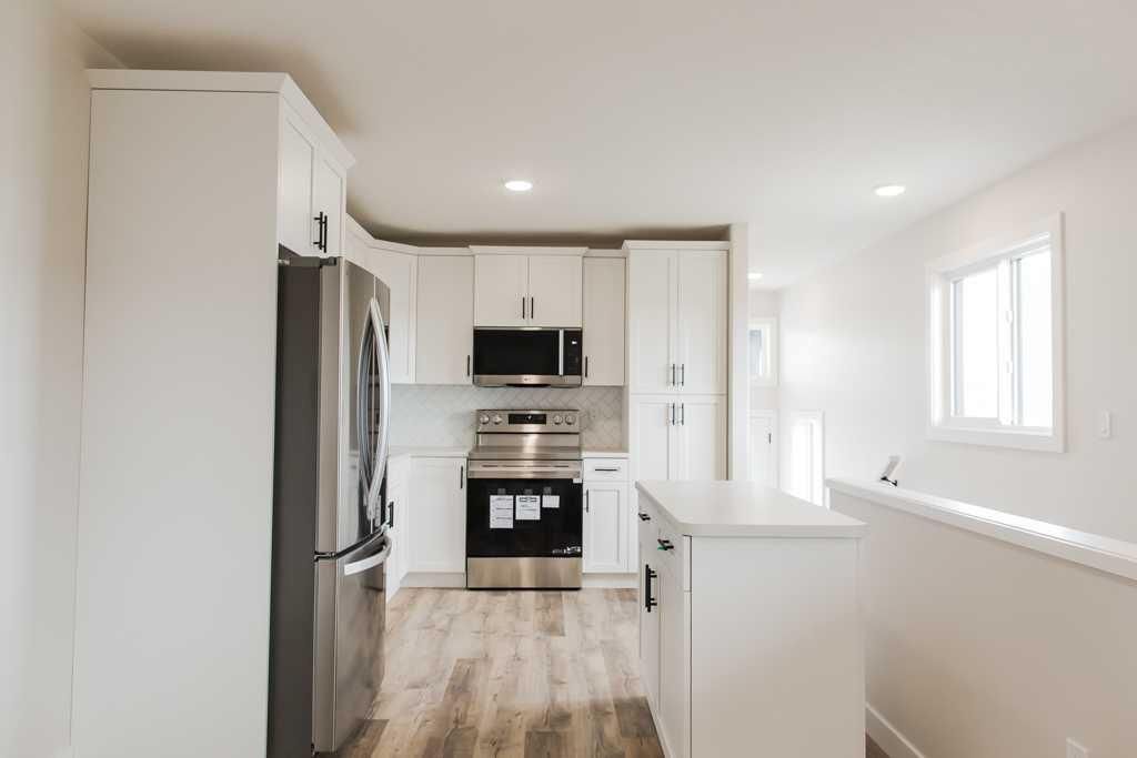 9525 114 Avenue  - Photo 2