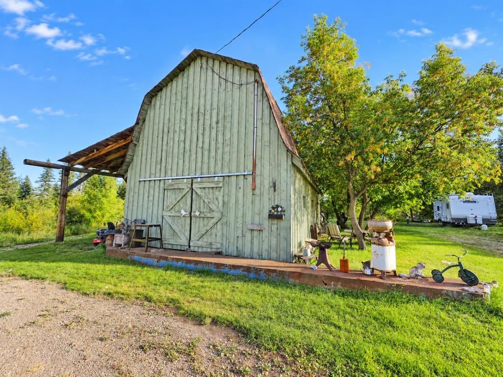 782055 Range Road 54   - Photo 8