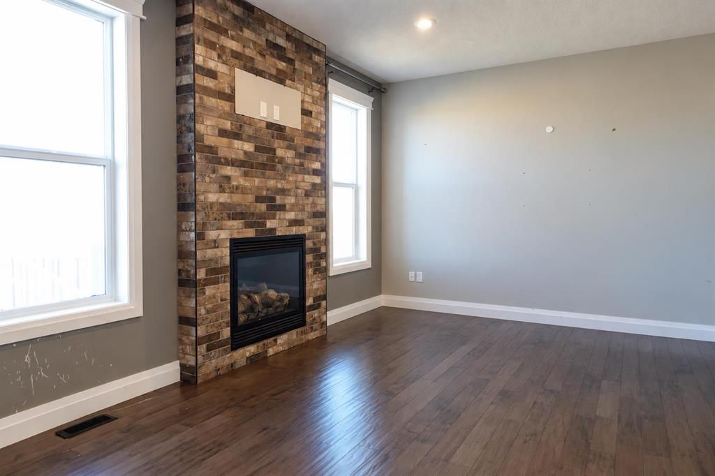 8674 122 Avenue - Photo 2