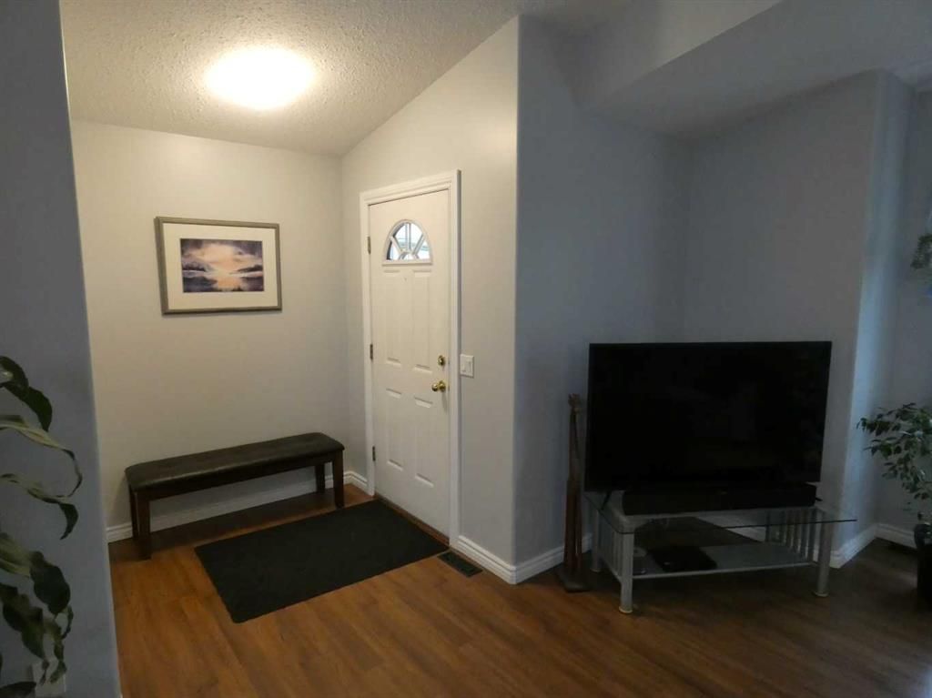 9403 128 Avenue - Photo 4