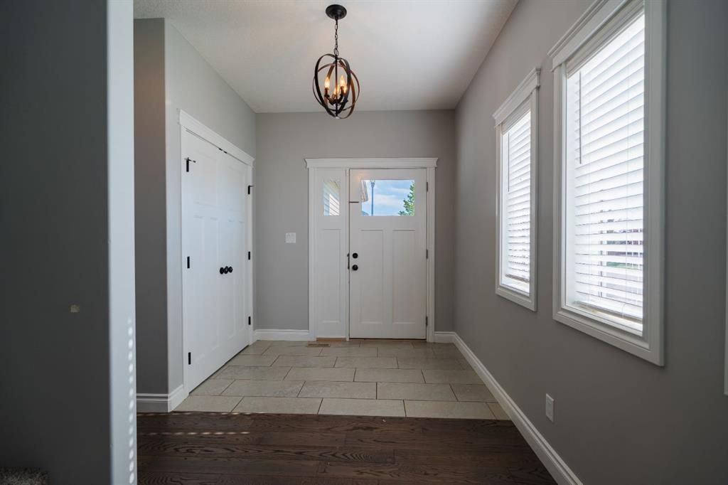 10632 154 A Avenue - Photo 2