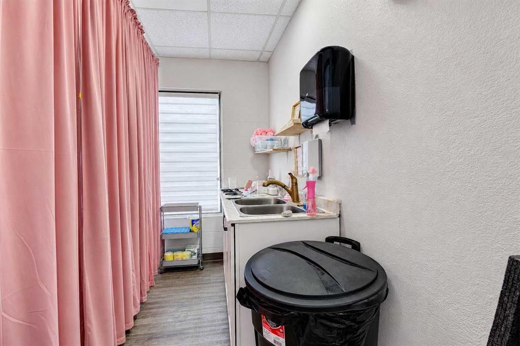 9807 116 Avenue  - Photo 16