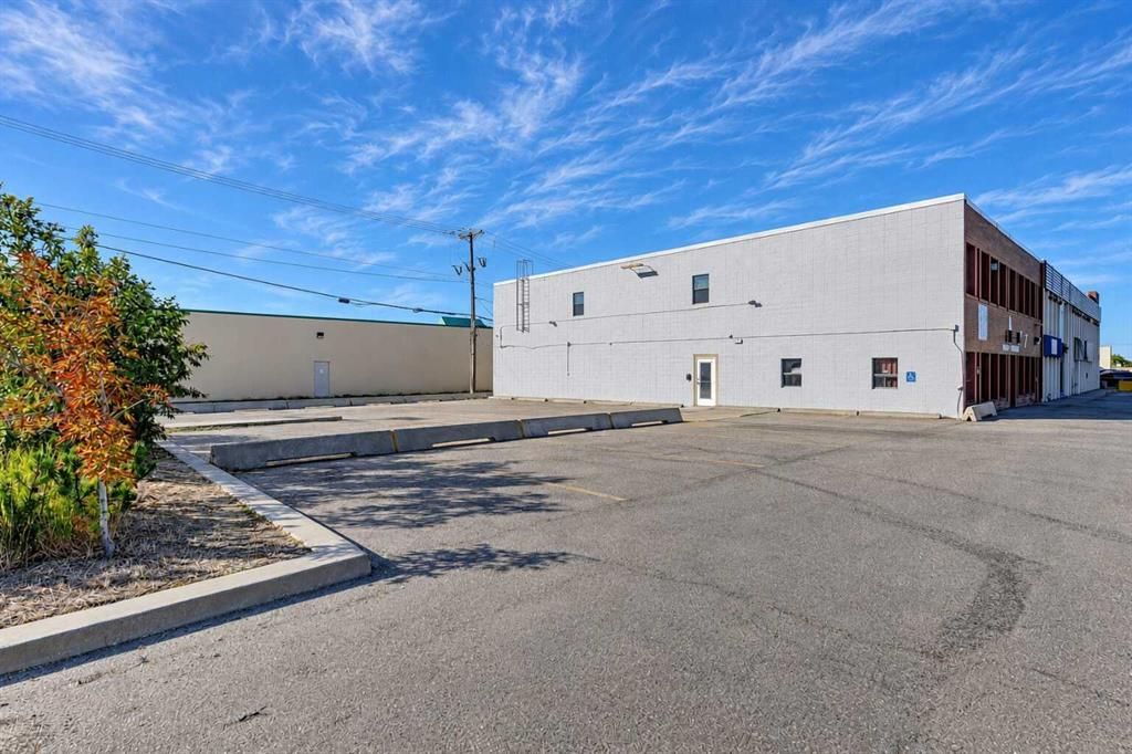 9807 116 Avenue  - Photo 3
