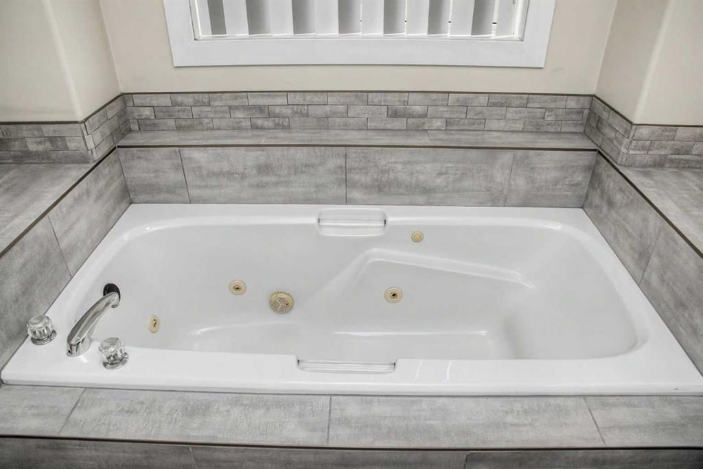 10720 88B Street  - Photo 20
