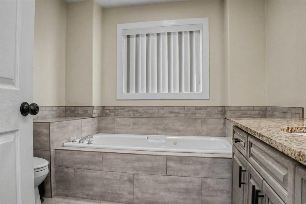 10720 88B Street  - Photo 21