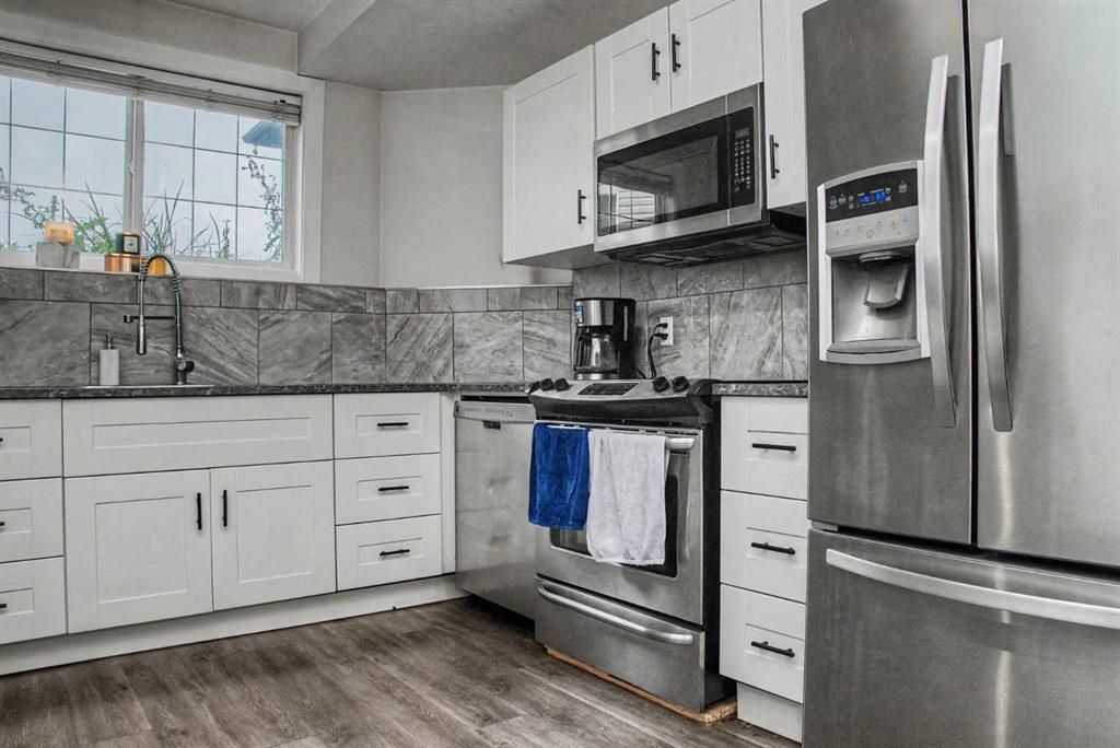 10720 88B Street  - Photo 27