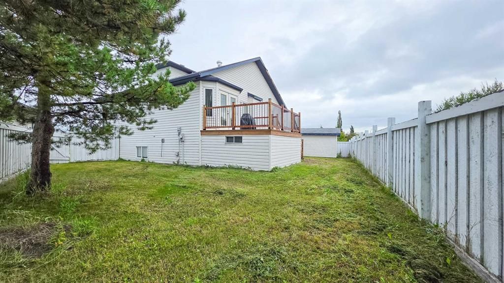 10720 88B Street  - Photo 36