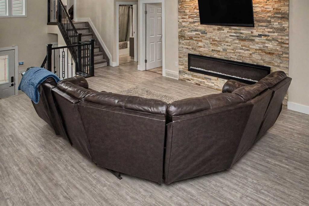 10720 88B Street  - Photo 8