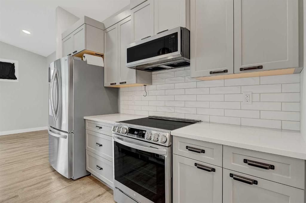 8506 87 Street  - Photo 16