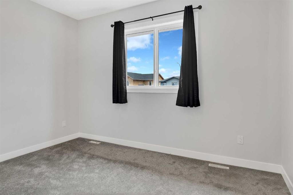 8506 87 Street  - Photo 25