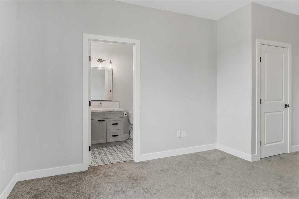 8506 87 Street  - Photo 27