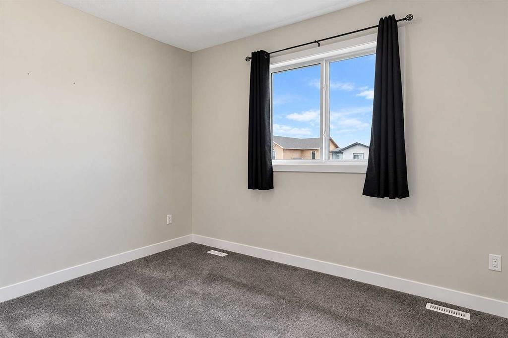8506 87 Street - Photo 2