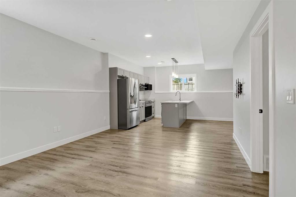 8506 87 Street  - Photo 34