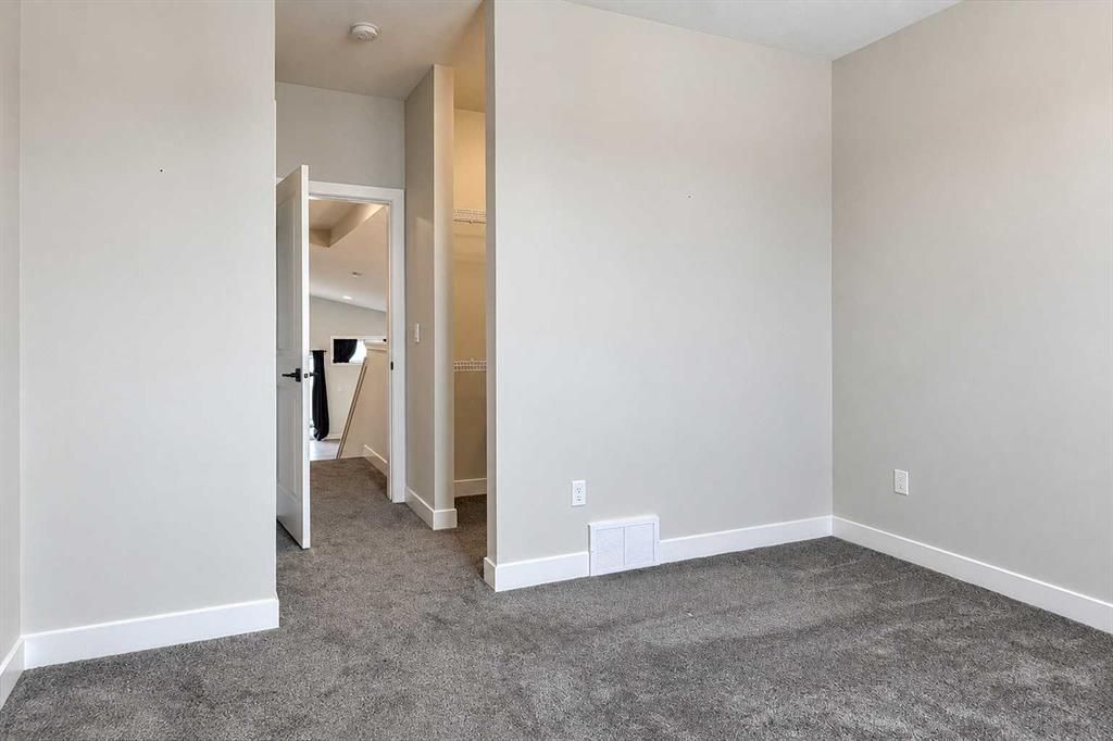 8506 87 Street - Photo 3