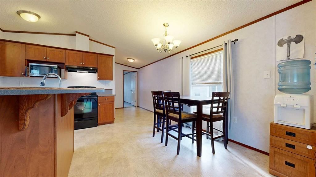 8809 91 Street  - Photo 9