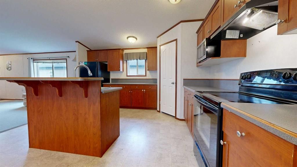 8809 91 Street  - Photo 11