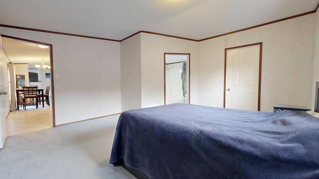 8809 91 Street  - Photo 14