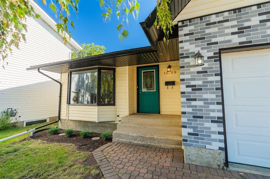 10109 89 Street  - Photo 3